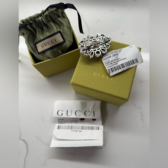 New GUCCI CRYSTAL INTERLOCKING G HAIR CLIP💚🌟 - Picture 11 of 11